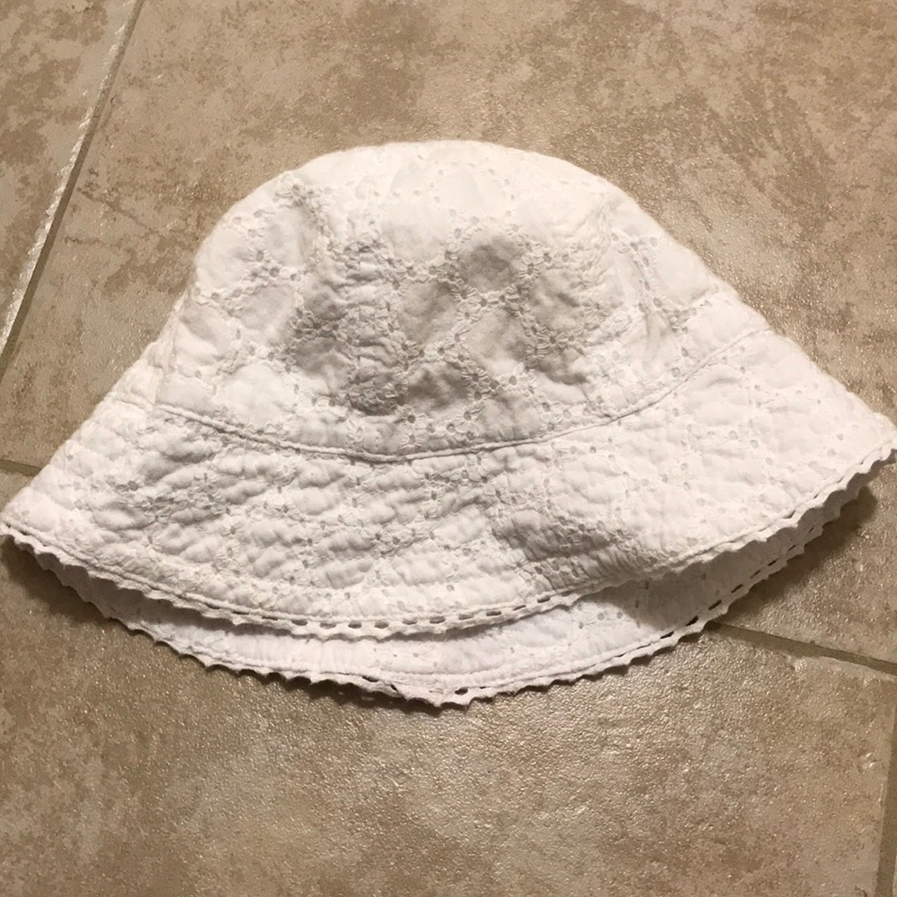 🛍 Sun hat